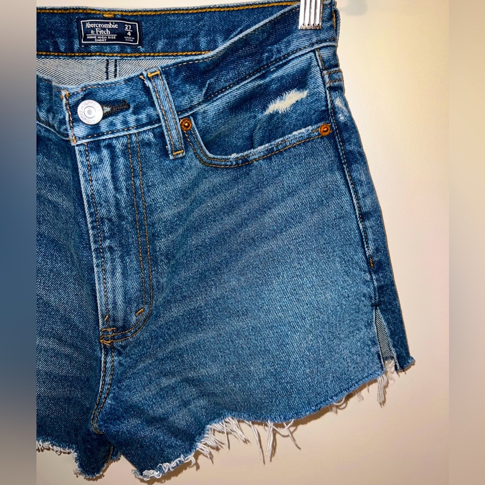 Abercrombie & Fitch Annie High Rise Shorts